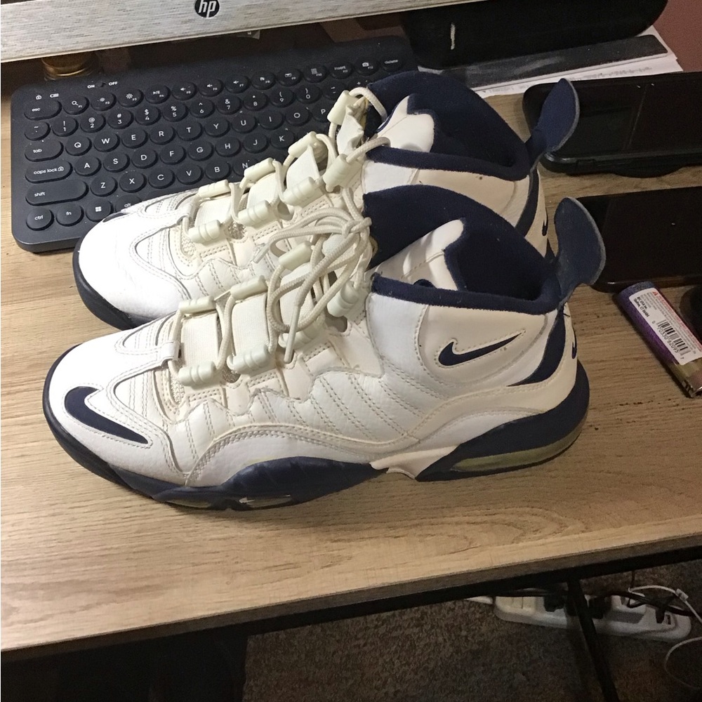Men’s Nike air max sensation